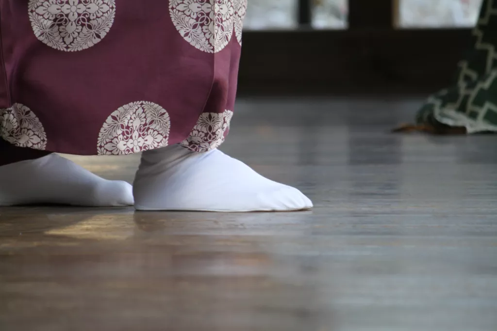 仕舞「摺り足」の練習 イメージ