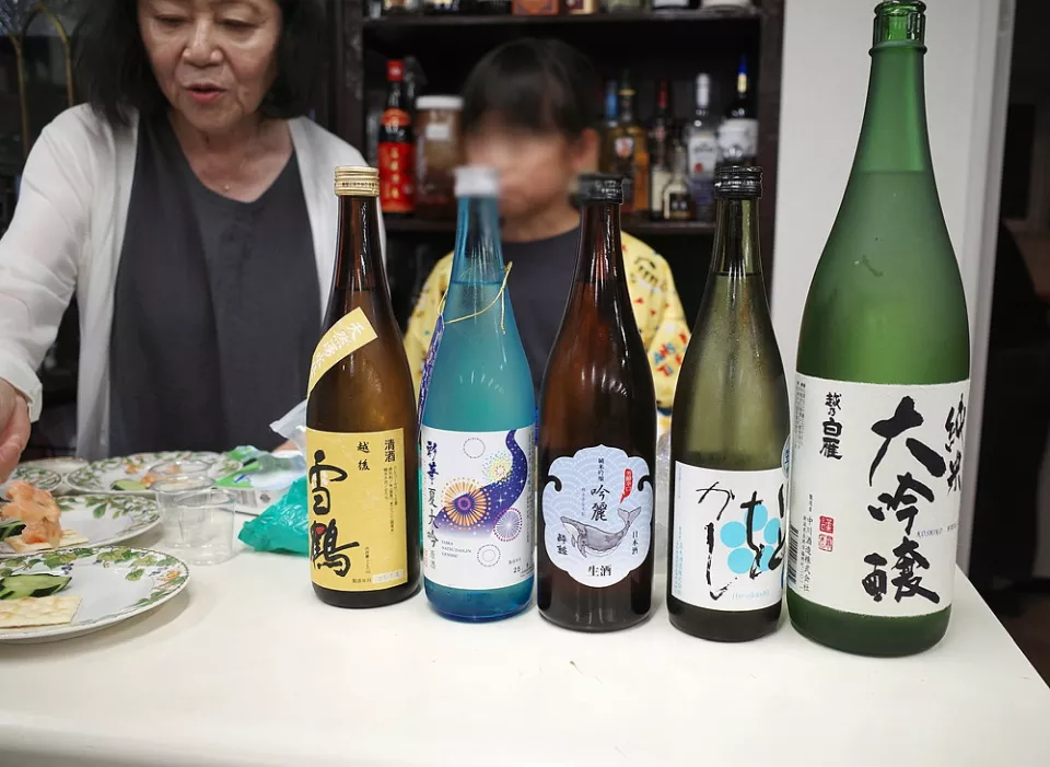 夏の日本酒飲み比べ イメージ